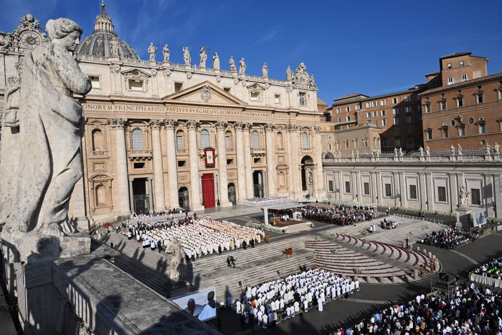 Female diaconate possible according to theologian nun advising Pope